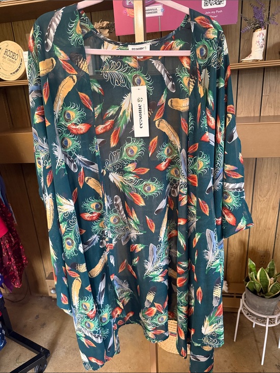 eesome Tops - eesome Green Feather Print Open Front Kimono